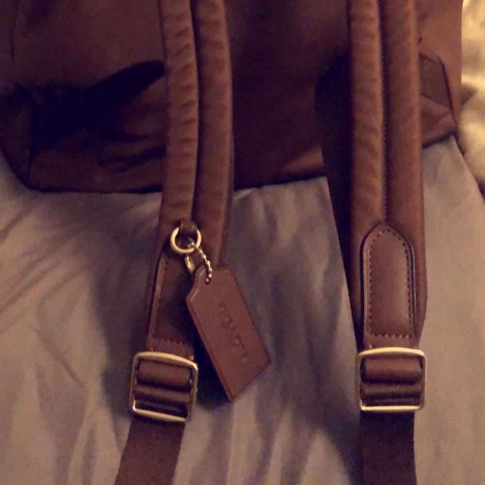 Backpack - Picture 4 of 6